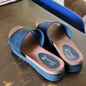 Seven7 Black and Brown Slide Sandals